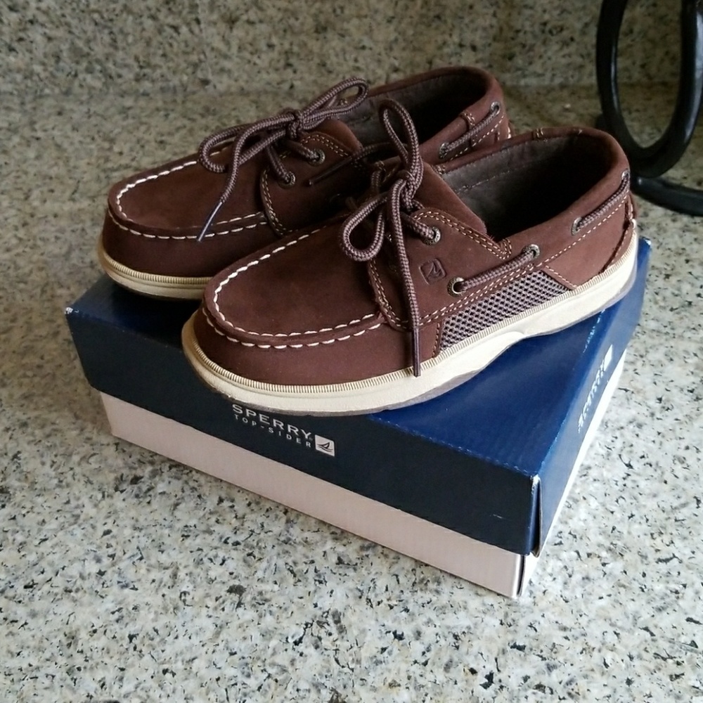 NEW  Sperry Intrepid 12m